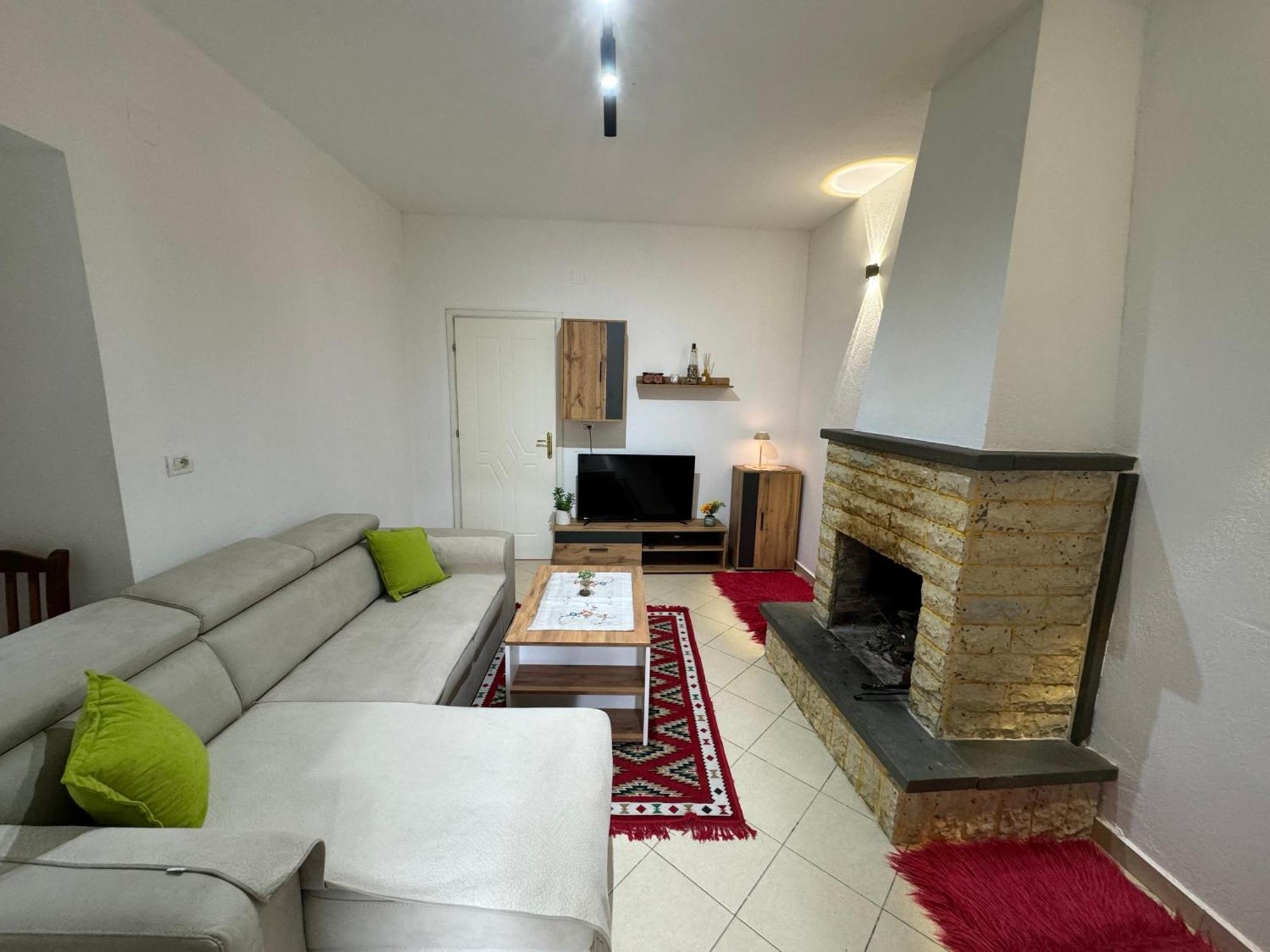 Green House Пермет Екстер'єр фото